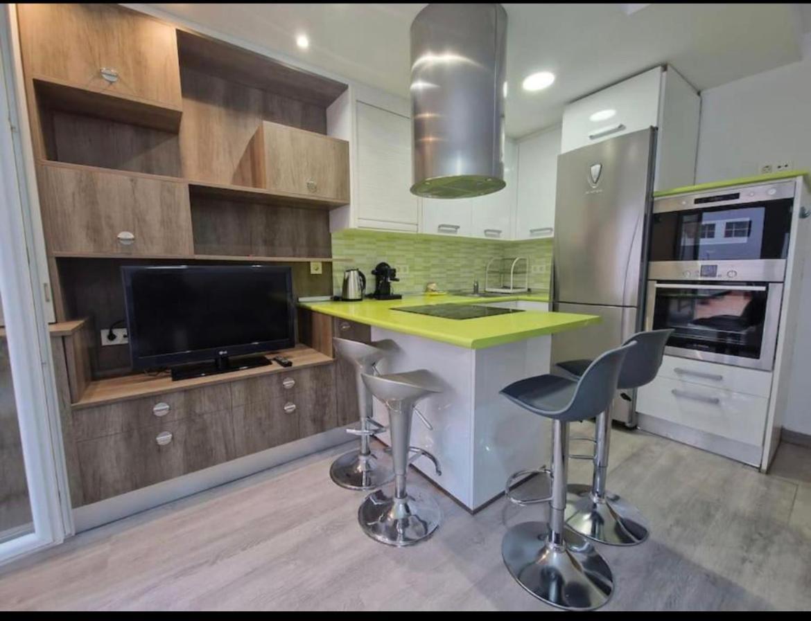 Apartamento Con Terraza Y Parking Gijón Oda fotoğraf